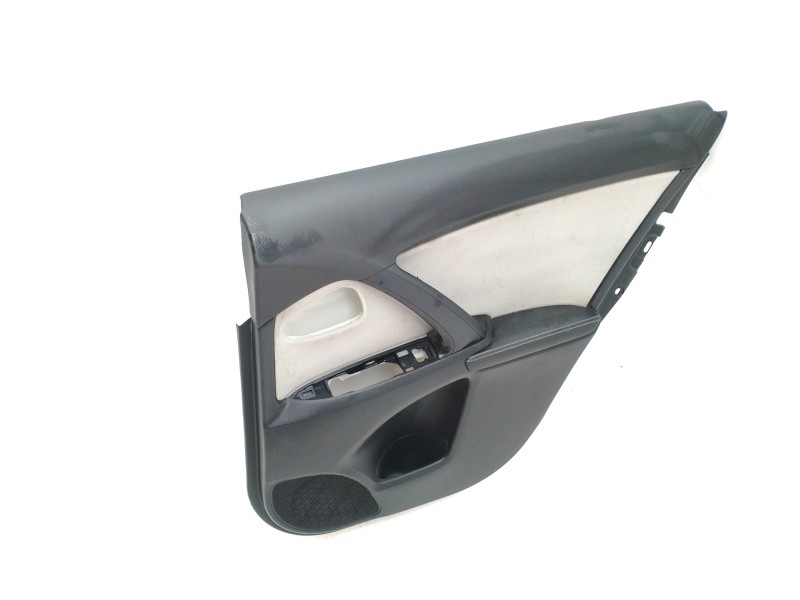 Recambio de guarnecido puerta trasera derecha para toyota avensis touring sports business advance referencia OEM IAM 6763005C102