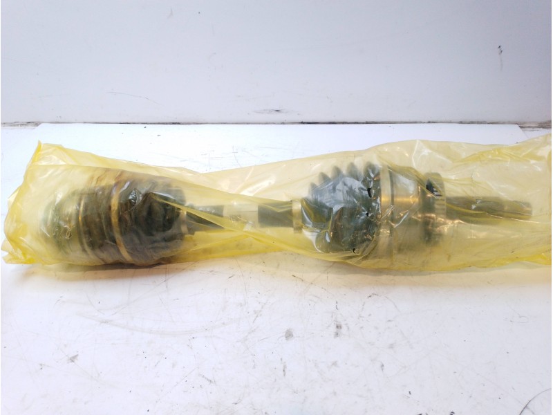 Recambio de transmision delantera derecha para kia carnival 2.9 crdi cat referencia OEM IAM 495004D300  