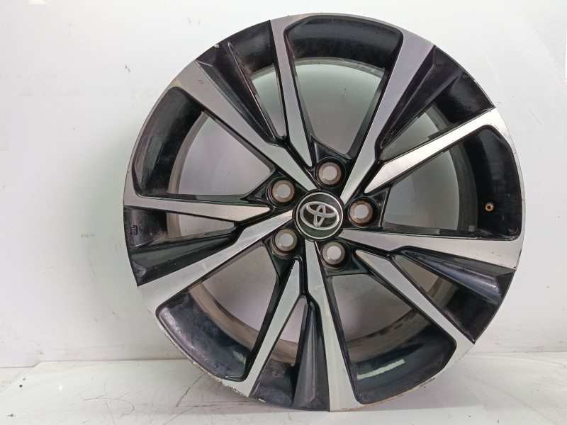 Recambio de llanta para toyota c-hr hybrid active referencia OEM IAM 42611F4331  