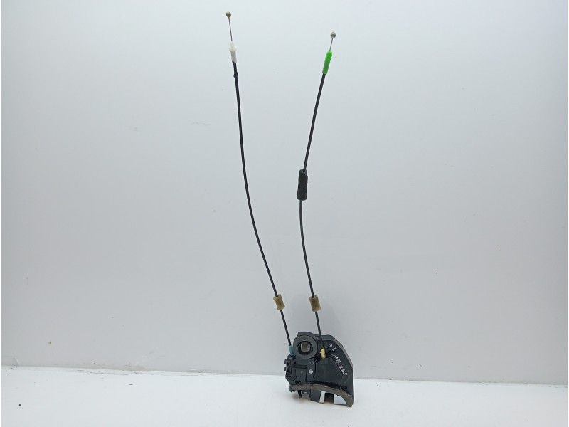 Recambio de cerradura puerta trasera derecha para toyota rav 4 referencia OEM IAM 6905033120 7033102 
