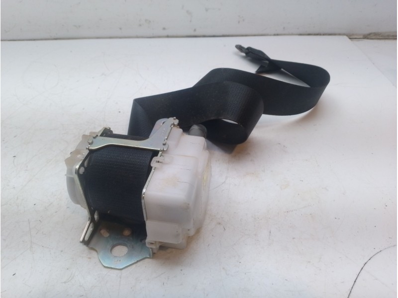 Recambio de cinturon seguridad delantero derecho para toyota rav4 referencia OEM IAM 7321047281C7  