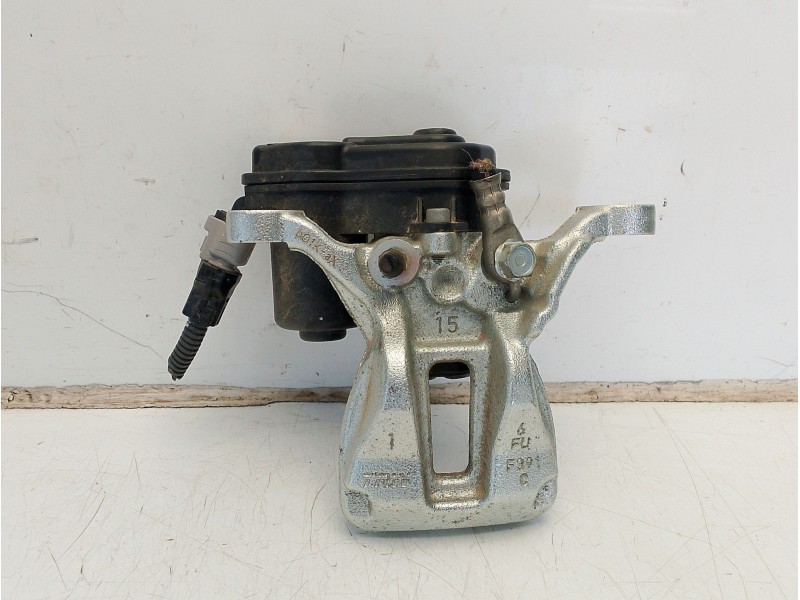Recambio de pinza freno trasera derecha para toyota corolla (e21) referencia OEM IAM 46310F4011  