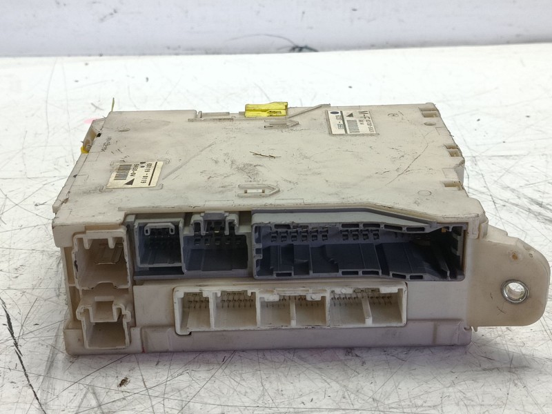 Recambio de caja reles / fusibles para lexus gs (_s19_) 450h (grs191_, gws191_) referencia OEM IAM 8273030631  