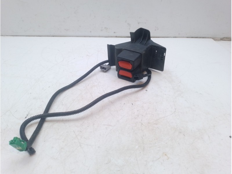 Recambio de cinturon seguridad trasero para toyota rav4 referencia OEM IAM 7348042070C0  