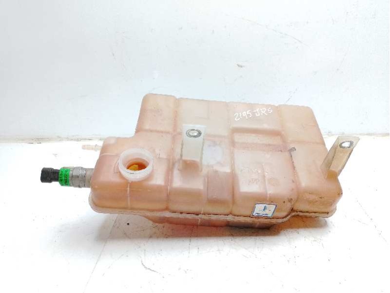 Recambio de deposito expansion para iveco daily furgón 2.3 diesel referencia OEM IAM 5801303409 5802097306 