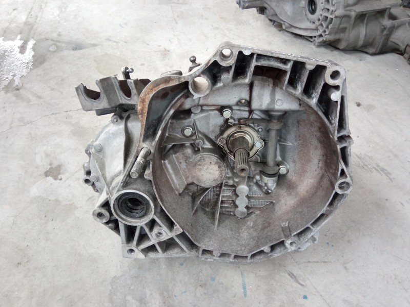 Recambio de caja cambios para opel combo d kasten l1h1 2,4t referencia OEM IAM CASCO  