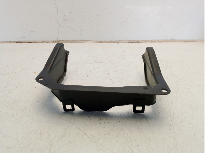 Recambio de moldura para land rover discovery sport (l550) 2.0 d 4x4 referencia OEM IAM LR027975  