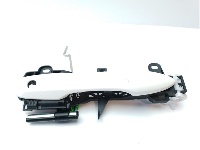 Recambio de maneta exterior delantera izquierda para toyota yaris hybrid active referencia OEM IAM 6921102935 6920202260 