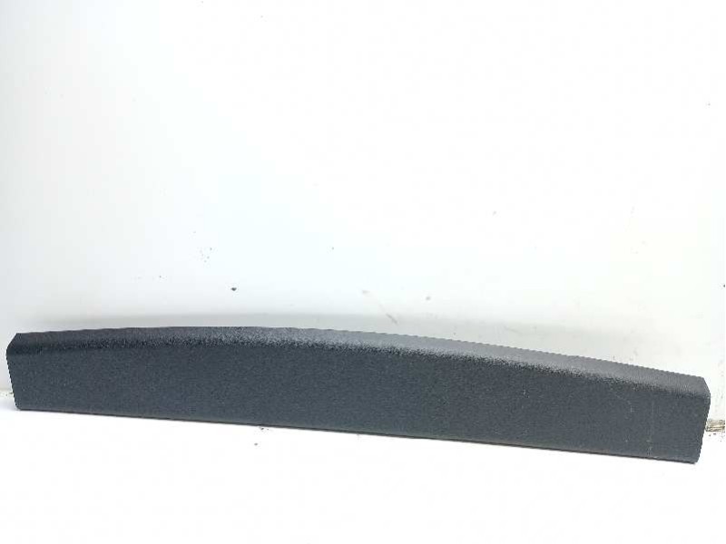 Recambio de moldura para kia ceed business referencia OEM IAM 81761U7200  