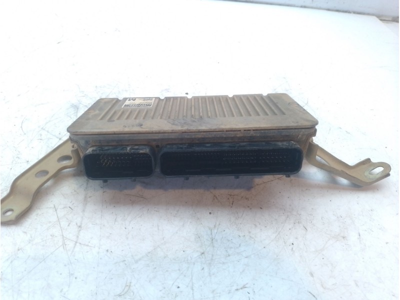 Recambio de centralita motor uce para toyota yaris referencia OEM IAM 89661-0DQ90  MB275600-2200