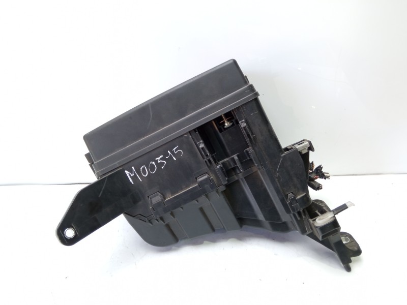 Recambio de caja reles / fusibles para toyota rav 4 active referencia OEM IAM 75883W 1418953 8263142060