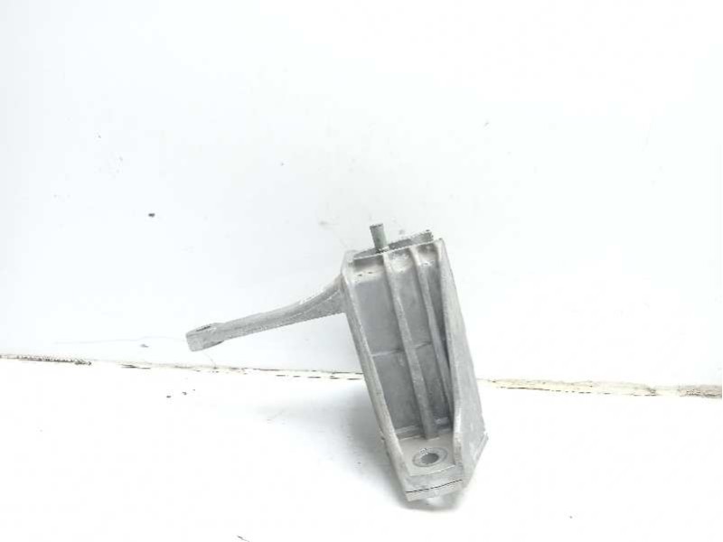 Recambio de soporte motor derecho para kia ceed business referencia OEM IAM 21810J7200  