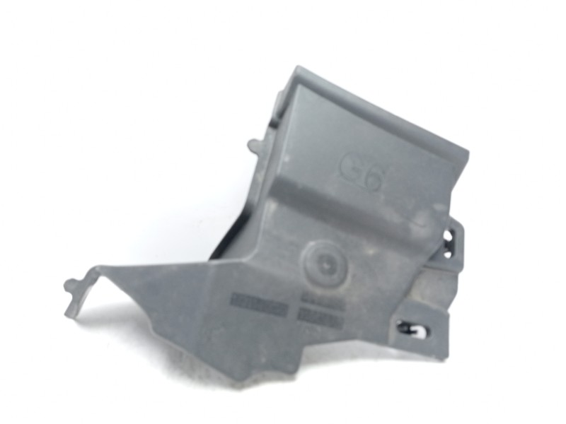 Recambio de moldura para toyota yaris hybrid active referencia OEM IAM 17311F3020  