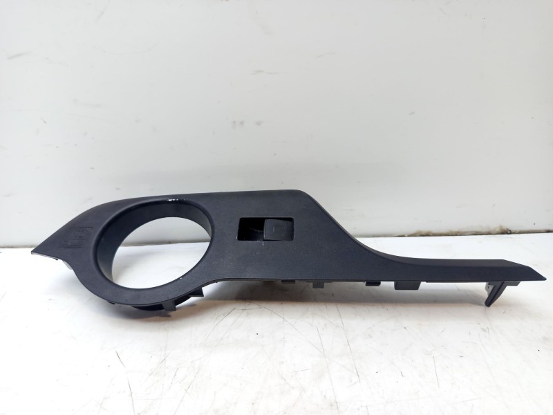 Recambio de moldura para toyota c-hr referencia OEM IAM 74272F4010  
