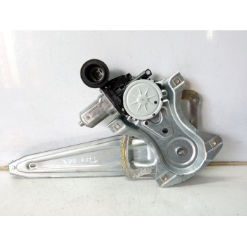 ELEVALUNAS TRASERO DERECHO 857200D120 973581101 