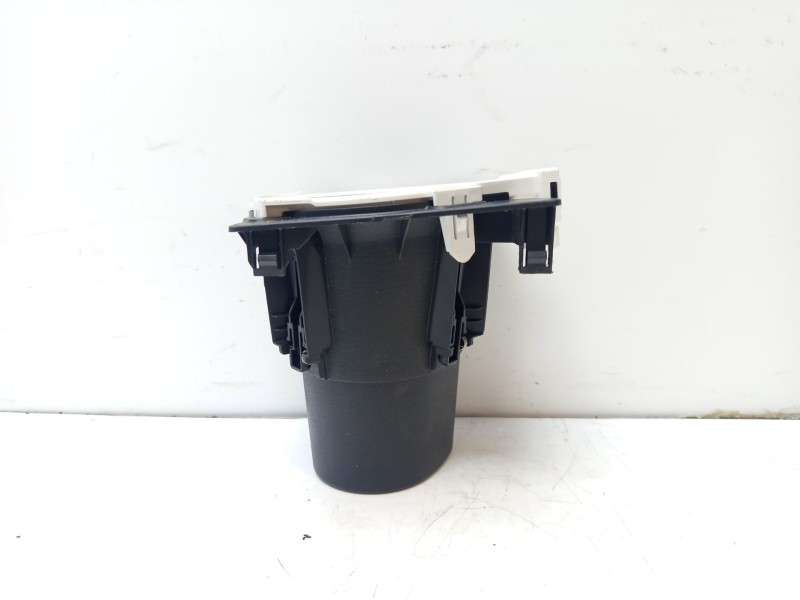 Recambio de moldura para toyota c-hr referencia OEM IAM 55619F4090  