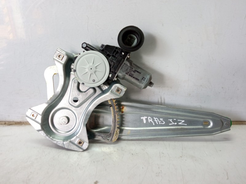 Recambio de elevalunas trasero izquierdo para toyota yaris active referencia OEM IAM 857100D100 973582101 