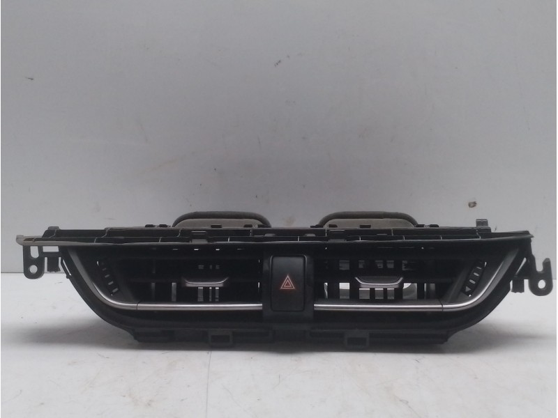 Recambio de aireador central para toyota c-hr referencia OEM IAM 55670F4010  