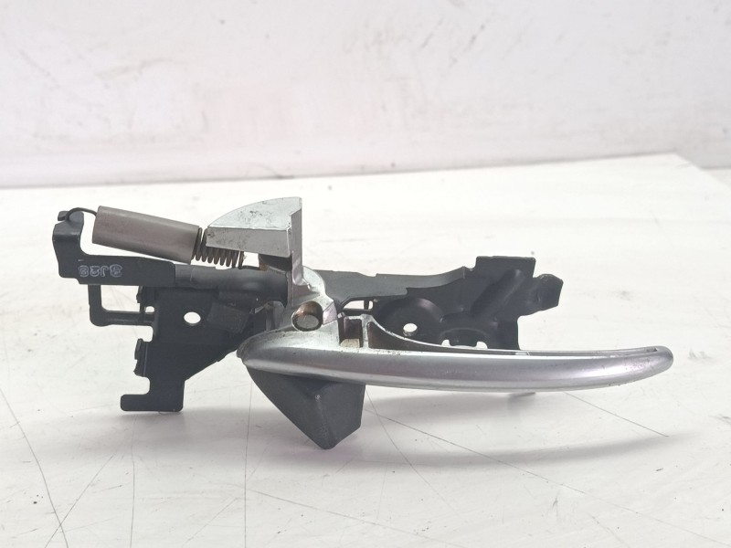 Recambio de maneta interior delantera derecha para mazda rx-8 (se) 40th anniversary referencia OEM IAM F15158330C02  