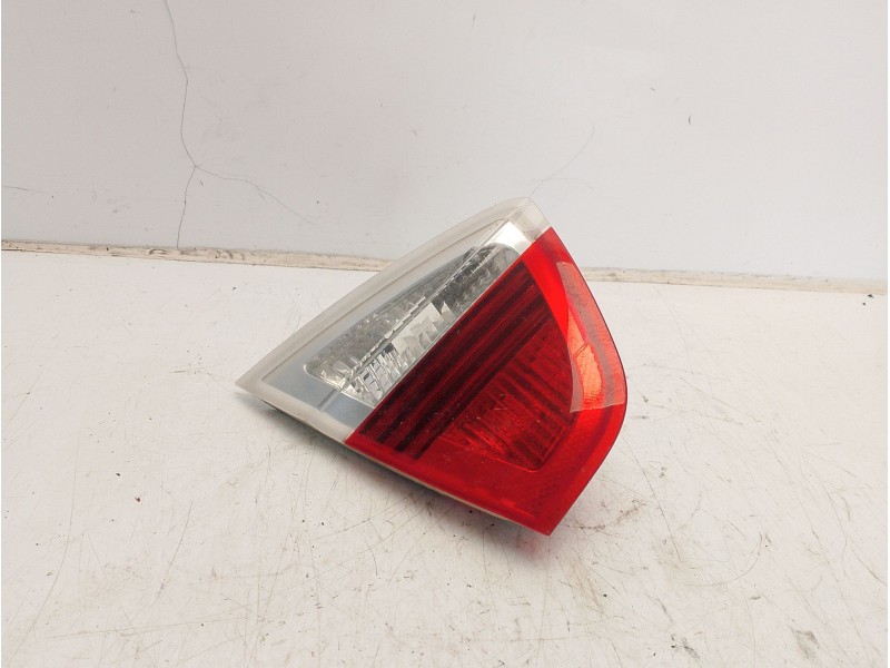 Recambio de piloto trasero izquierdo interior para bmw serie 3 berlina (e90) 320d referencia OEM IAM 63216937459  