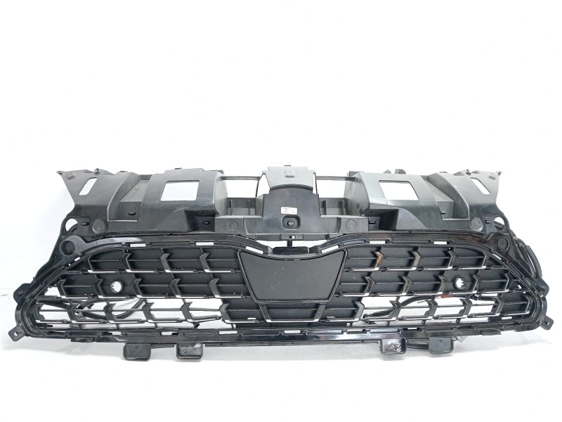 Recambio de rejilla delantera para toyota yaris hybrid active referencia OEM IAM 531010DF40  