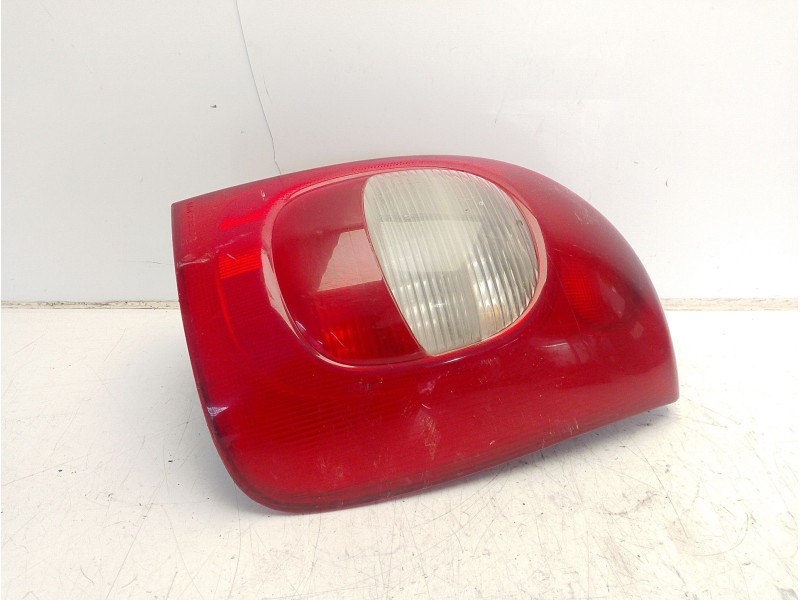 Recambio de piloto trasero derecho para citroën xsara picasso referencia OEM IAM 9631563980  