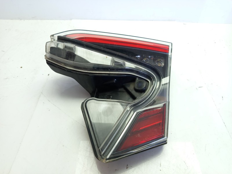 Recambio de piloto trasero derecho interior para toyota c-hr referencia OEM IAM 81580F4021  
