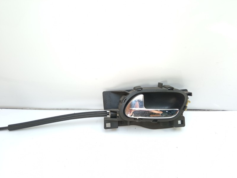 Recambio de maneta interior delantera izquierda para peugeot 407 sport referencia OEM IAM 13G10018  