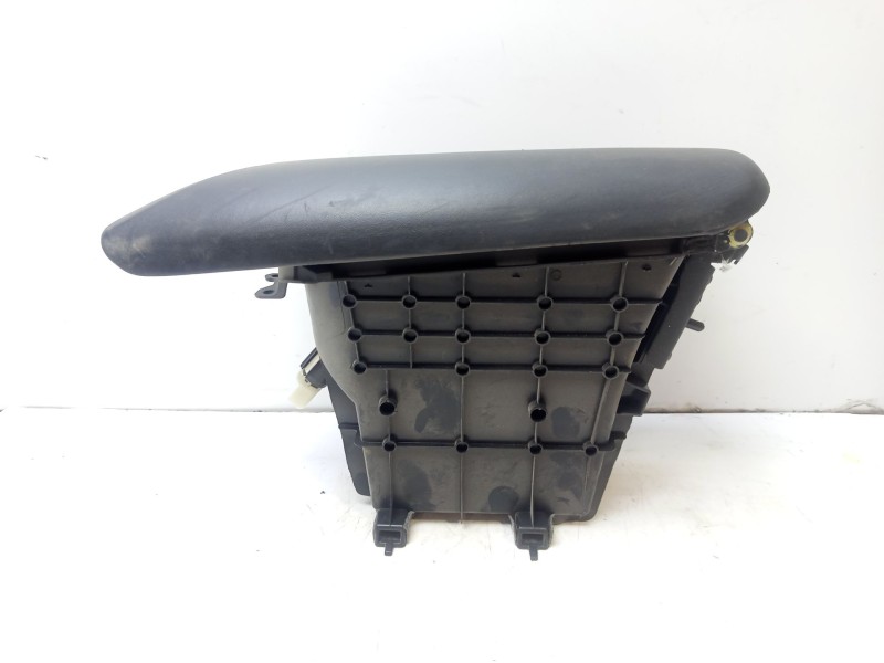 Recambio de apoyabrazos central para toyota c-hr referencia OEM IAM 58812F4010  