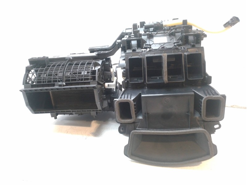Recambio de calefaccion entera normal para toyota yaris 1.5 16v cat referencia OEM IAM 87050K0310  