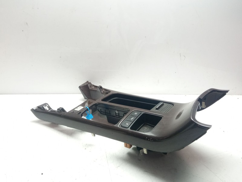 Recambio de consola central para kia sorento referencia OEM IAM 846412P005VA 846512P005 