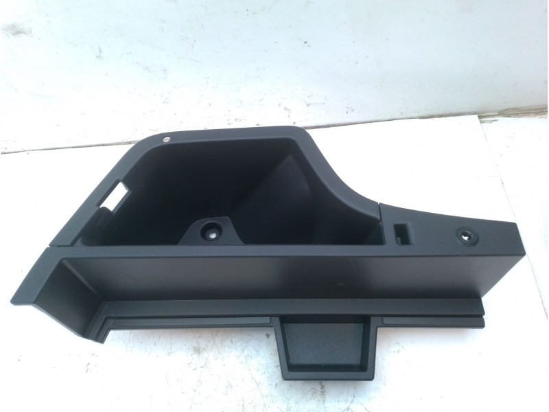 Recambio de molduras traseras para lexus ux (za10) referencia OEM IAM 6499776070C0  