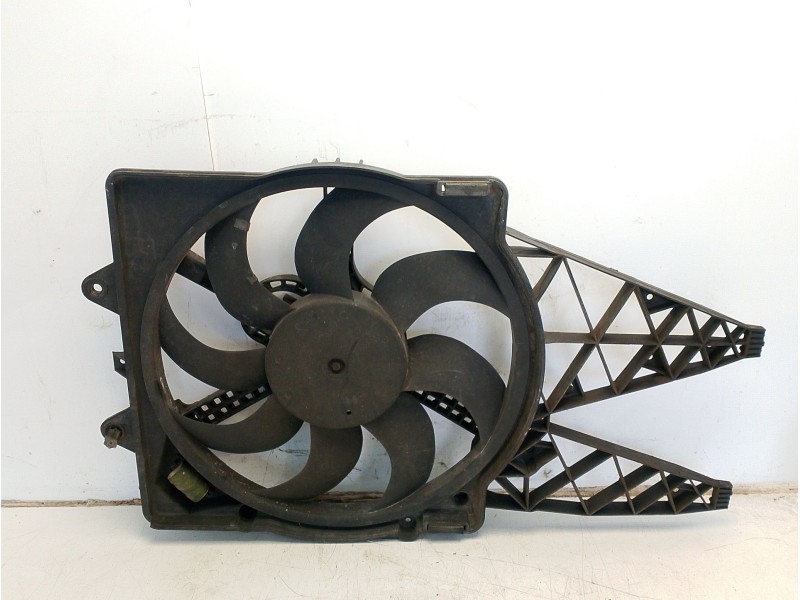 Recambio de electroventilador para fiat grande punto (199) 1.4 cat referencia OEM IAM 871300200  
