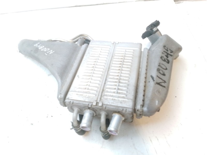 Recambio de intercooler para toyota auris active referencia OEM IAM 1794047020  