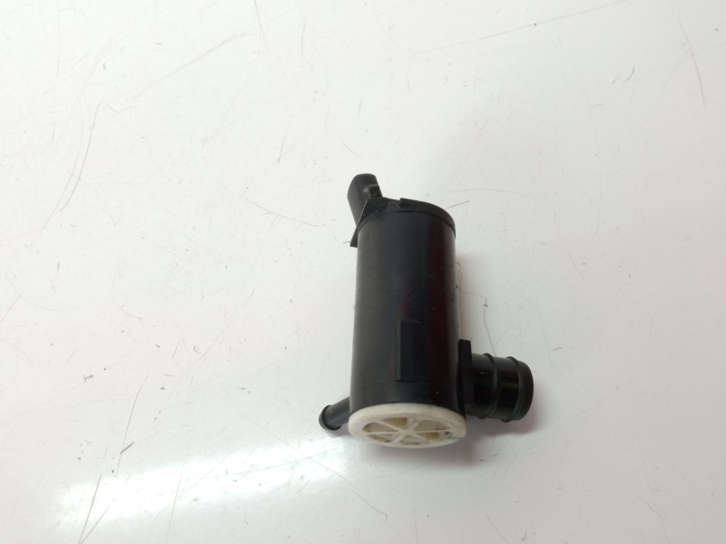 Recambio de bomba limpia para hyundai ix35 comfort 2wd referencia OEM IAM 985102S100 985102S100 