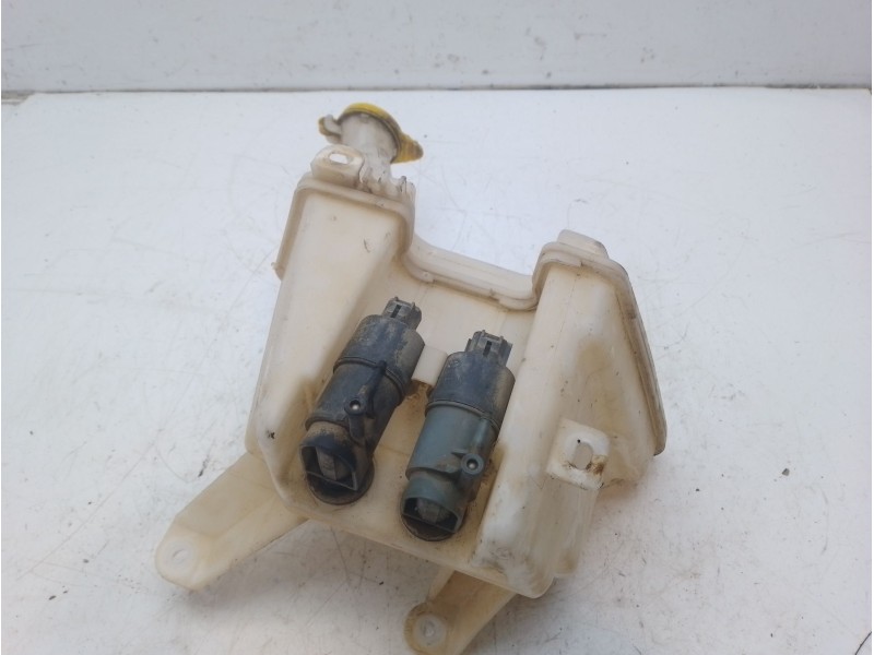 Recambio de deposito limpia para toyota yaris referencia OEM IAM 853150D170  