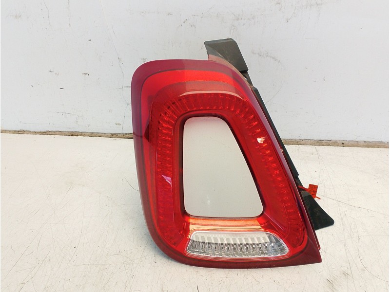 Recambio de piloto trasero izquierdo para fiat 500 (312_) 1.2 (312axa1a) referencia OEM IAM 52007424  