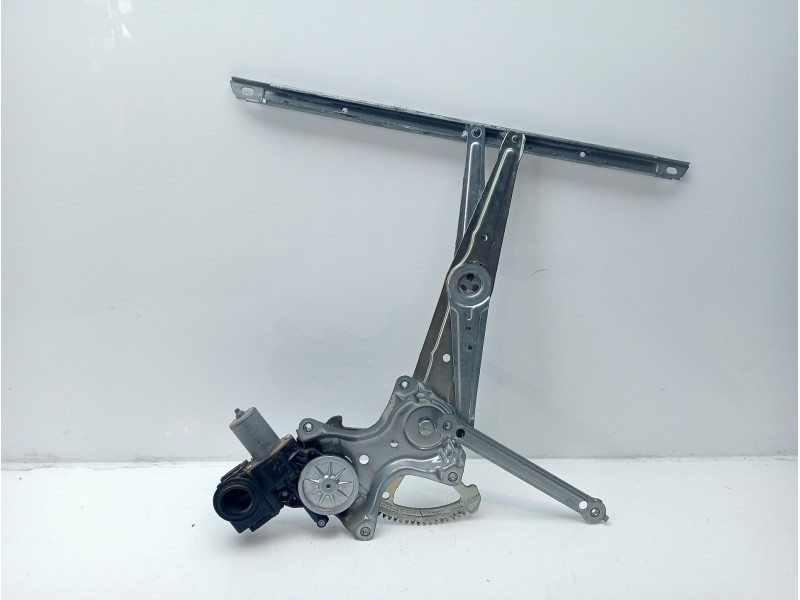 Recambio de motor elevalunas delantero derecho para lexus rx (agl20) referencia OEM IAM 8571048121  
