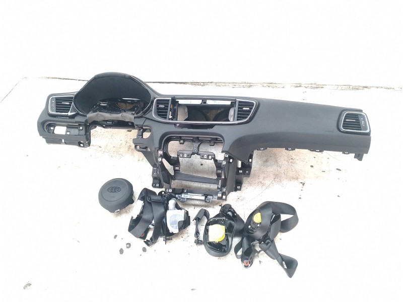 Recambio de kit airbag para kia ceed business referencia OEM IAM 84710J7AA0WK  