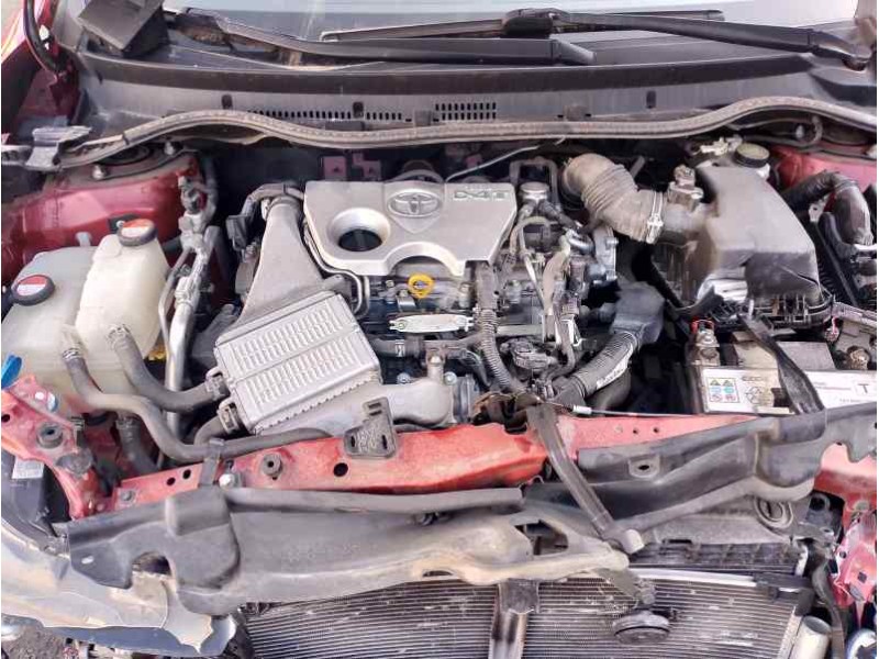 Recambio de compresor aire acondicionado para toyota auris active referencia OEM IAM 8831002B00  