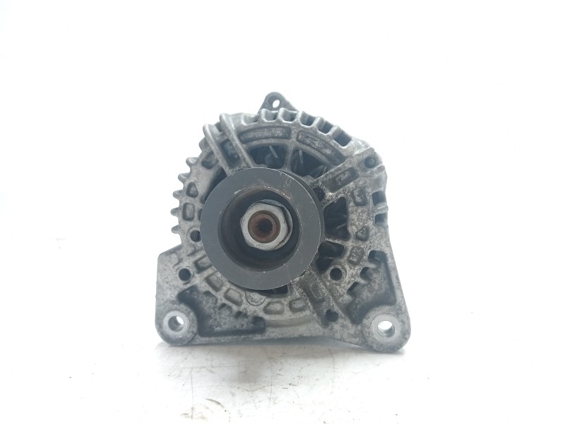 Recambio de alternador para renault clio iii 1.5 dci diesel referencia OEM IAM 8200360480 0124325186 