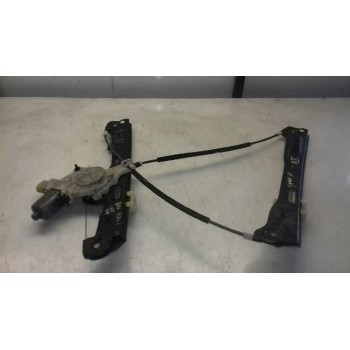ELEVALUNAS DELANTERO DERECHO 7067796S 138466E 