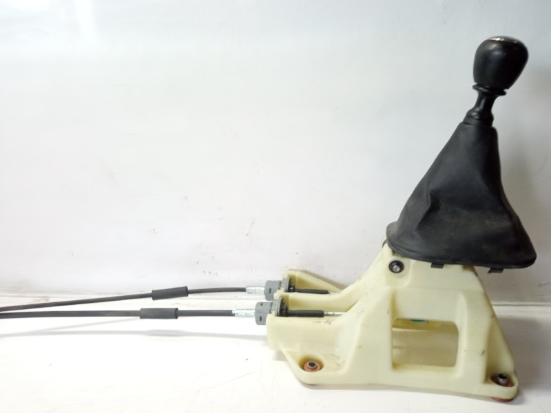 Recambio de palanca cambio para hyundai ix35 comfort 2wd referencia OEM IAM 437002Y3009P  