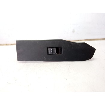 MANDO ELEVALUNAS DELANTERO DERECHO 848100D030 
