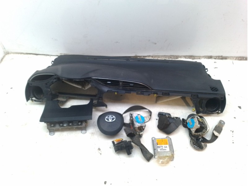 Recambio de kit airbag para toyota yaris referencia OEM IAM 553020D180C1  
