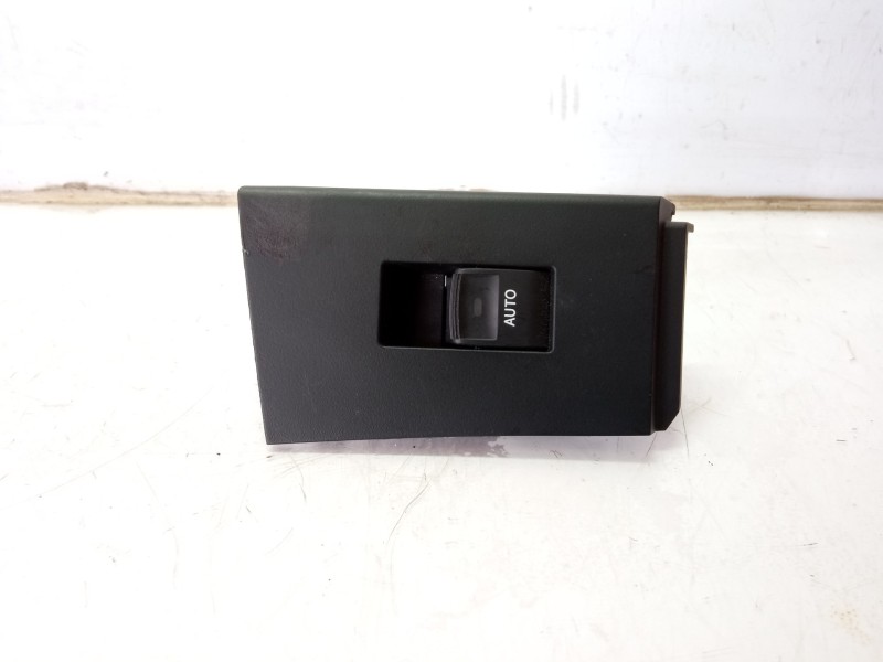 Recambio de mando elevalunas trasero izquierdo para toyota auris touring sports (e18) hybrid feel! referencia OEM IAM   