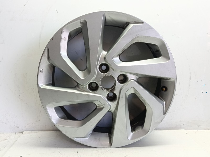 Recambio de llanta para toyota aygo x-cite referencia OEM IAM 426110H070  