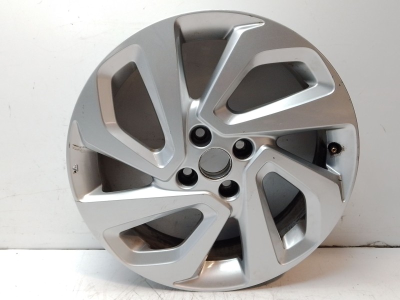 Recambio de llanta para toyota aygo referencia OEM IAM 426110H070  
