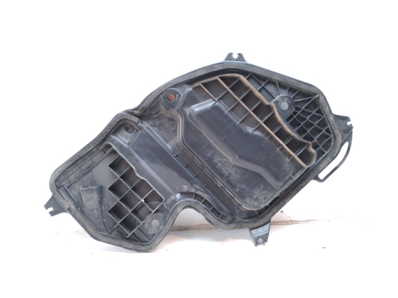 Recambio de moldura para toyota c-hr referencia OEM IAM 67832F4010  