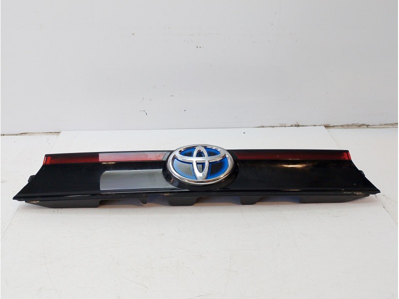Recambio de piloto trasero central para toyota yaris referencia OEM IAM 768010D760  